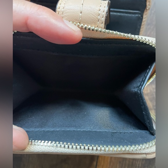 🖤Coach Patent Leather Black and Tan Wallet🖤 - Picture 5 of 7